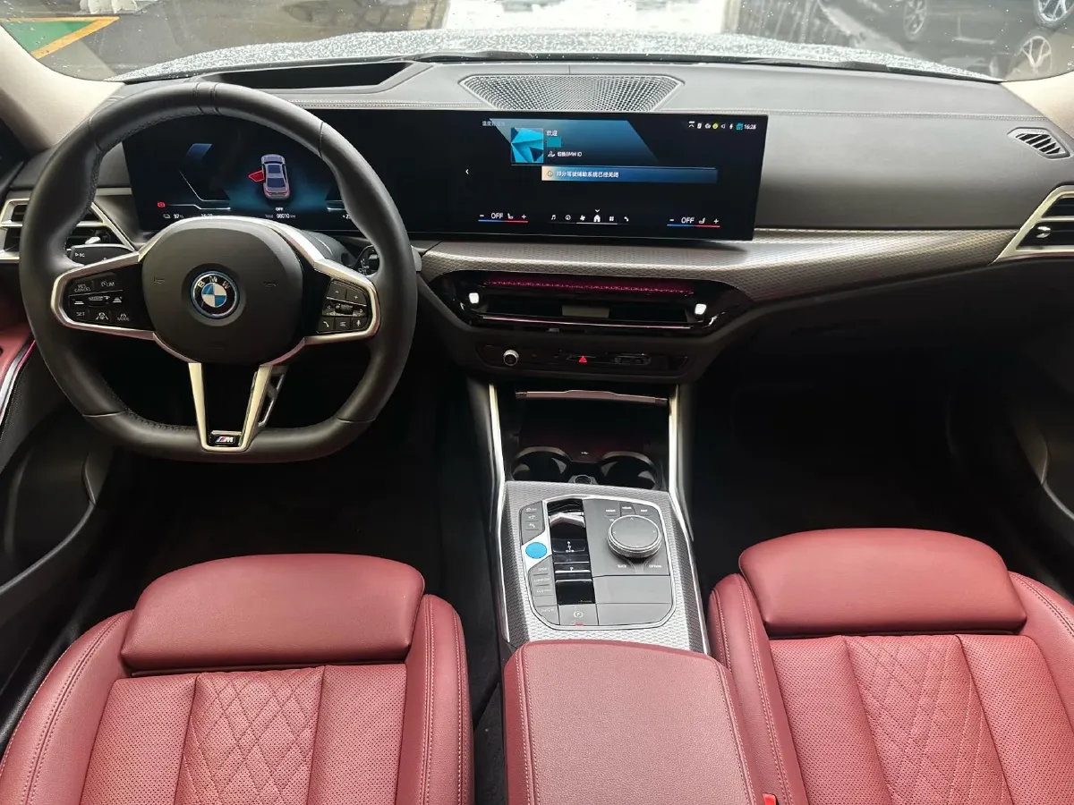 BMW – 2025 – I3 BEV