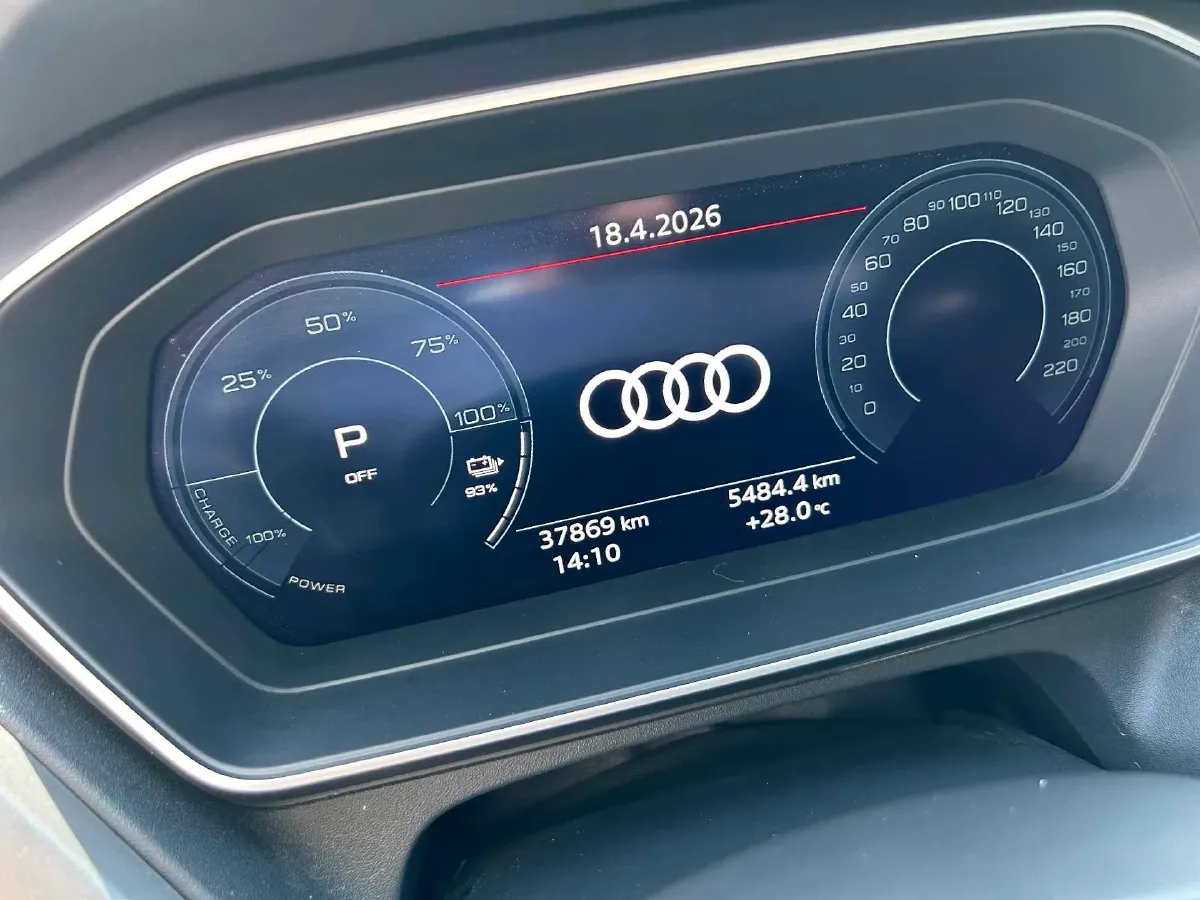 AUDI – 2024 – Q4 E-TRON BEV
