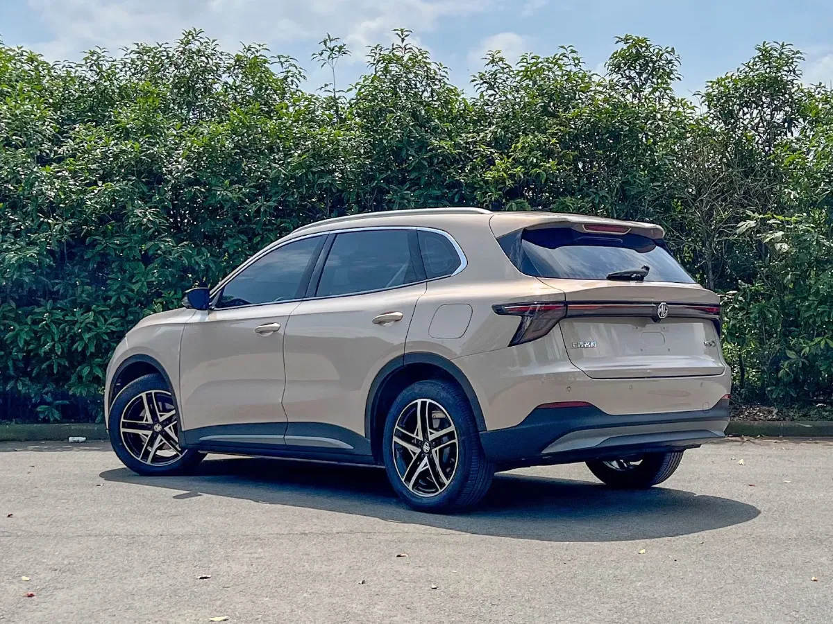 MG – 2025 – MG ES5 BEV