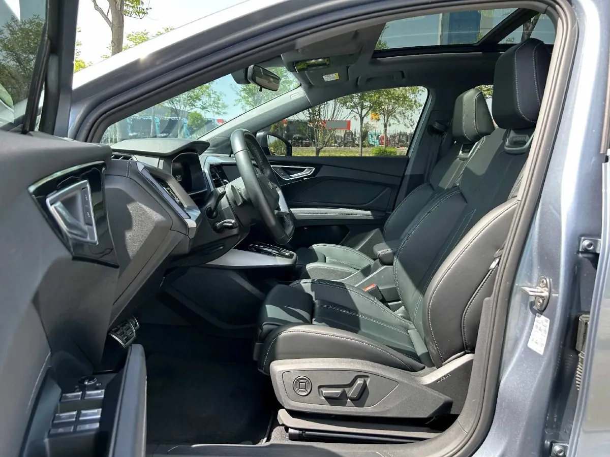 AUDI – 2024 – Q4 E-TRON BEV