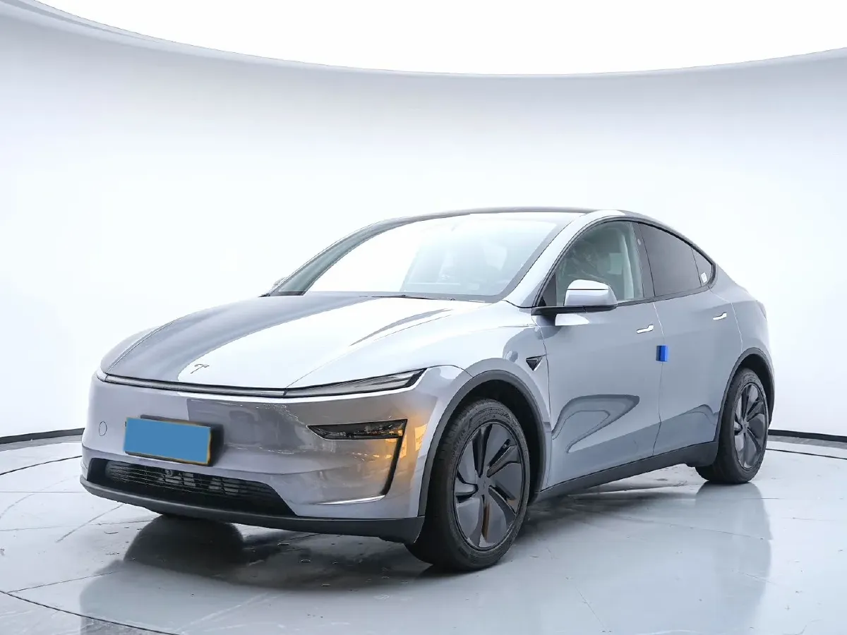 TESLA – 2025 – MODEL Y BEV