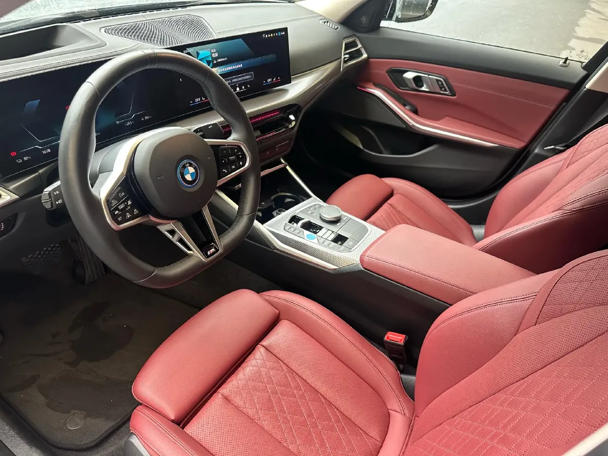 BMW – 2025 – I3 BEV
