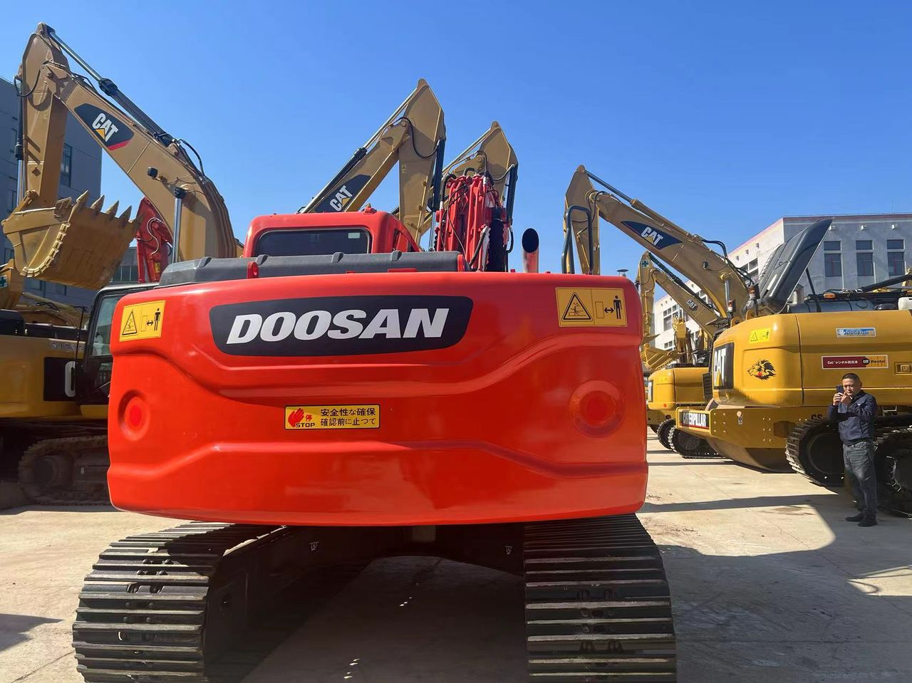 DOOSAN HYDRAULIC EXCAVATOR – 2023 – DX140