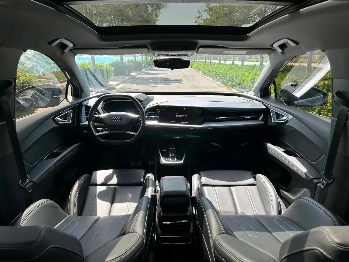AUDI – 2024 – Q4 E-TRON BEV