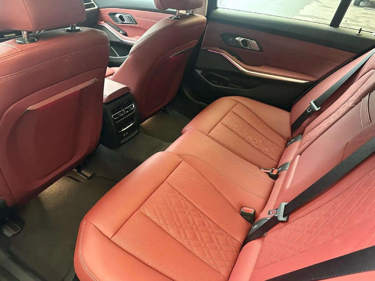 BMW – 2025 – I3 BEV