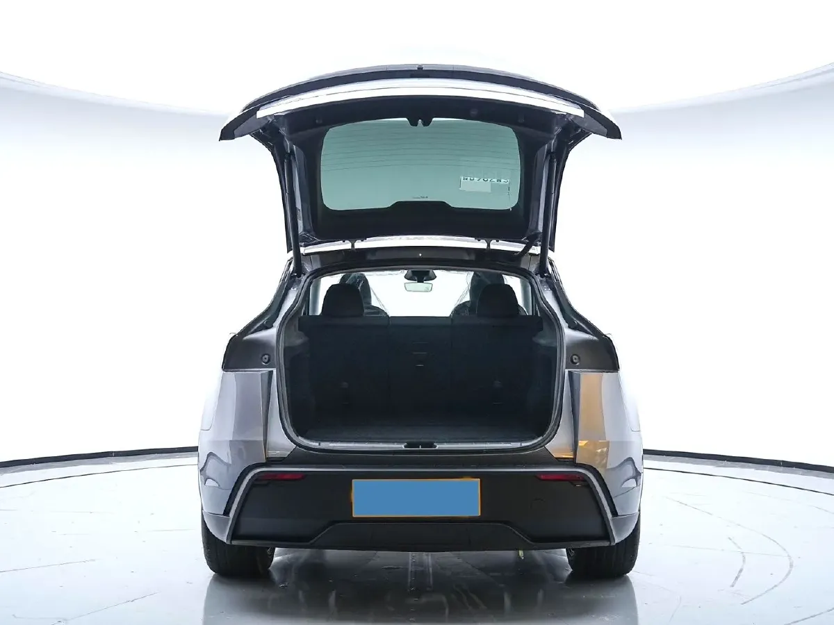 TESLA – 2025 – MODEL Y BEV